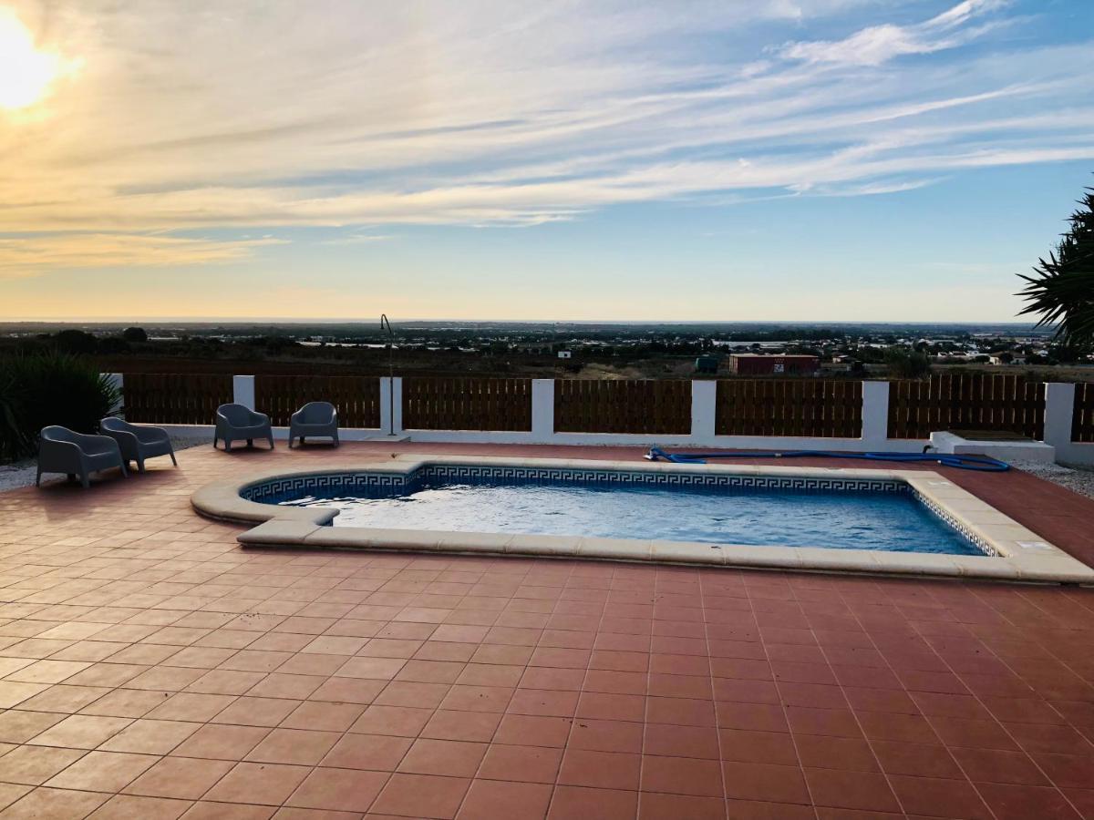 Casa Con Encanto Solo Familia โกนิล เด ลาฟรอนเตรา ภายนอก รูปภาพ